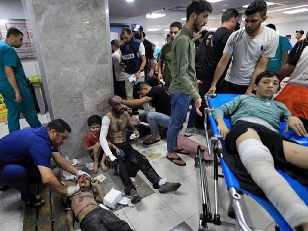 Denuncian colapso del sistema de salud en Gaza por bombardeos