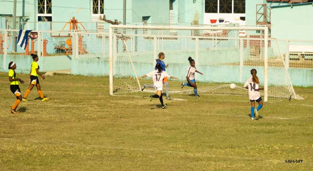         Se enfrentarán Camagüey y La Habana en semifinal del Fútbol femenino        