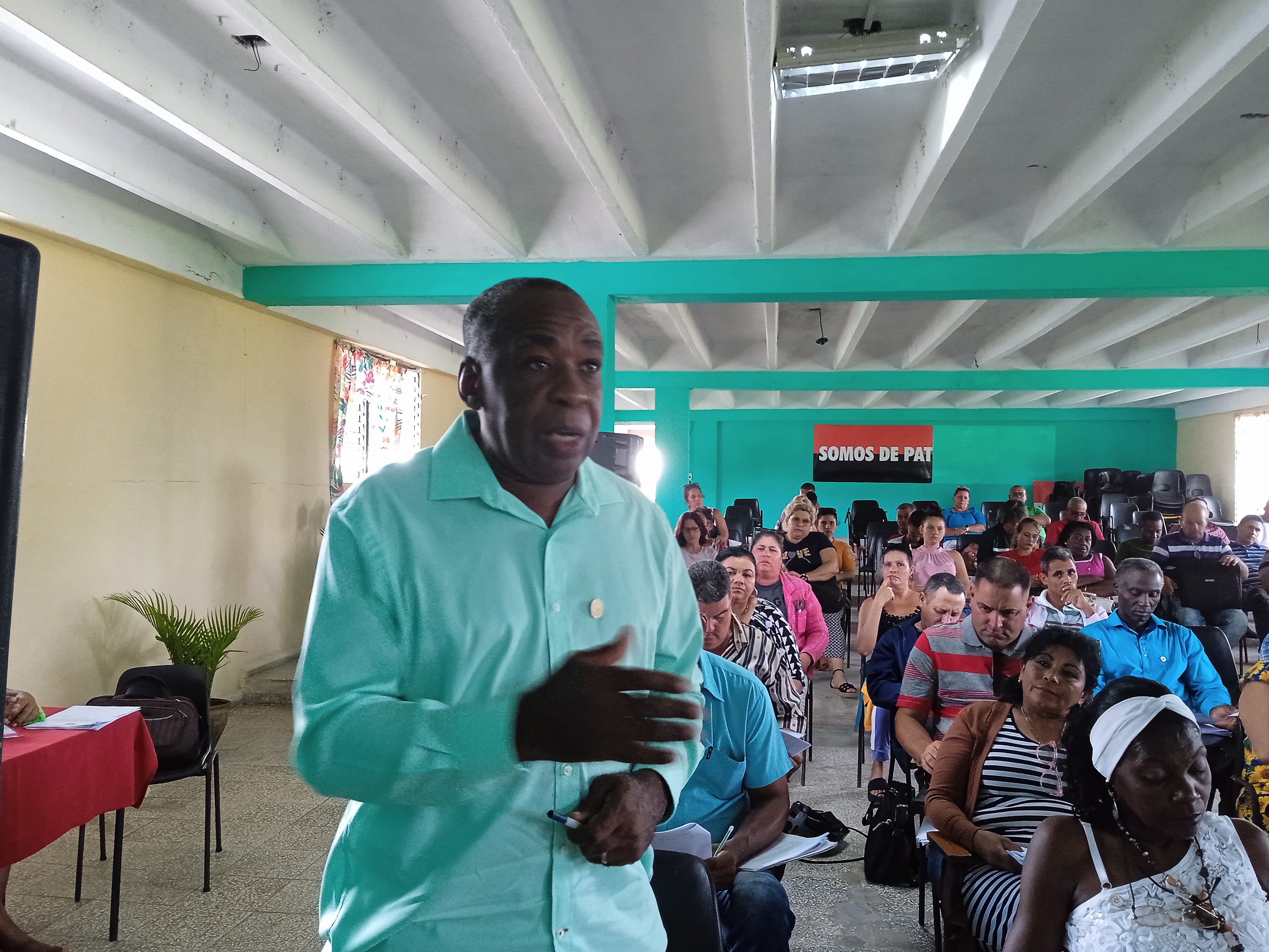 Analizan temas de interés económico y social representantes del pueblo en Céspedes