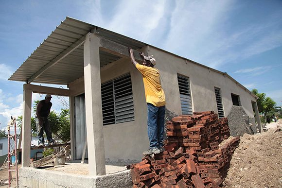 Cuban deputies analyze housing policy 