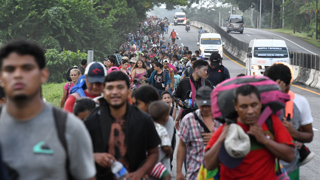 Three thousand people migrant caravan leaves southern Mexico towards the United States 
