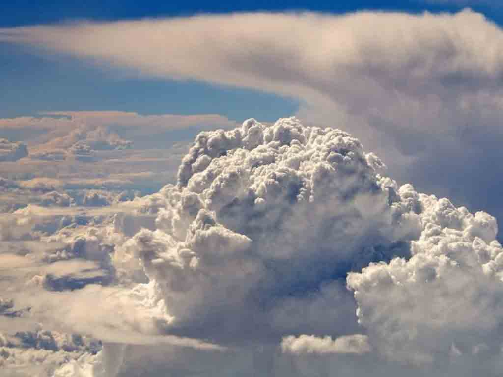  Cloud climate puzzle clarified with simple equations
