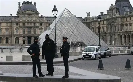 Capturan al cuarto miembro de la banda que participó en el robo del Louvre