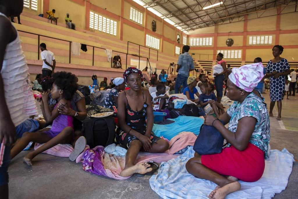 Cientos de desplazados por enfrentamientos entre pandillas de Haití