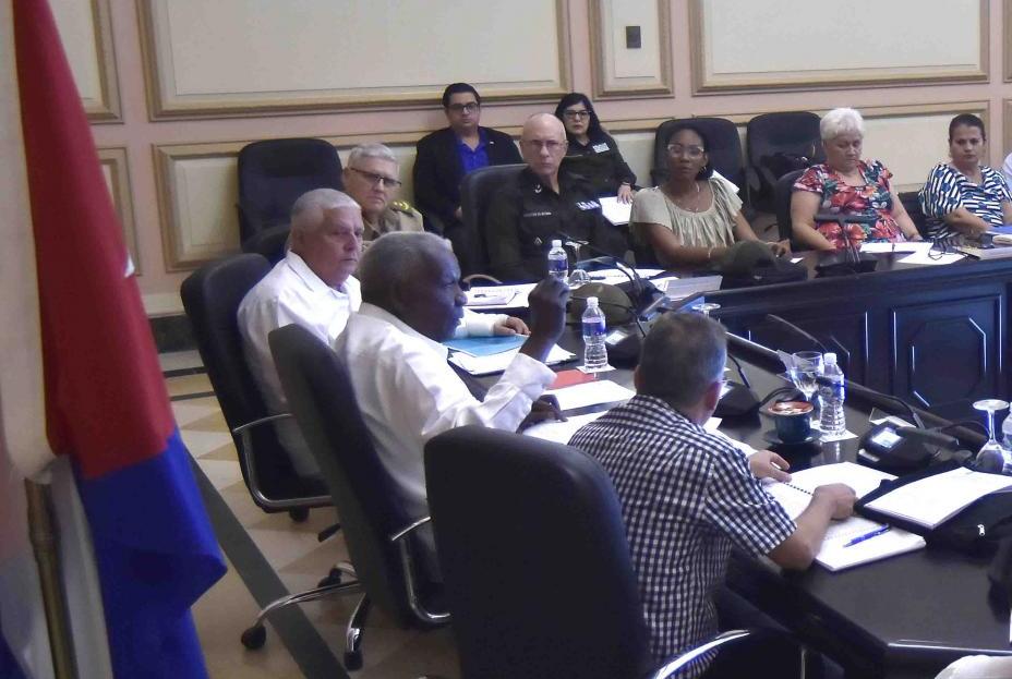 Comisiones parlamentarias de Cuba debaten sobre enfrentamiento al delito