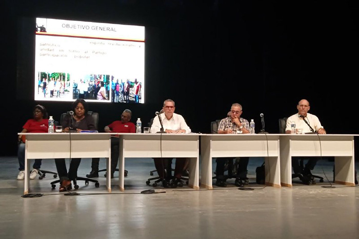 Celebrar en Santiago los 65 años de la Revolución es compromiso