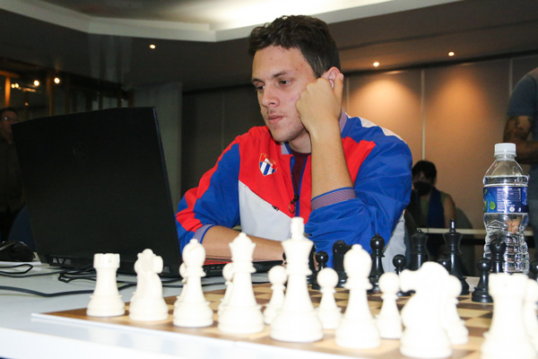 Albornoz comparte cima de torneo de ajedrez en Cancún