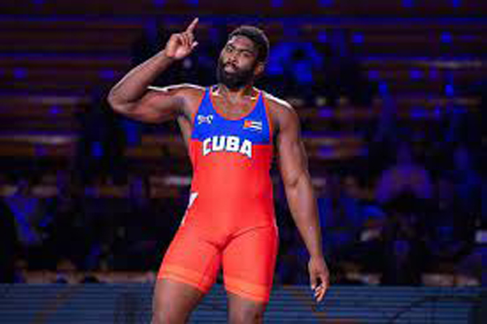 Cayó en semifinales Oscar Pino en Mundial de Lucha en Belgrado
