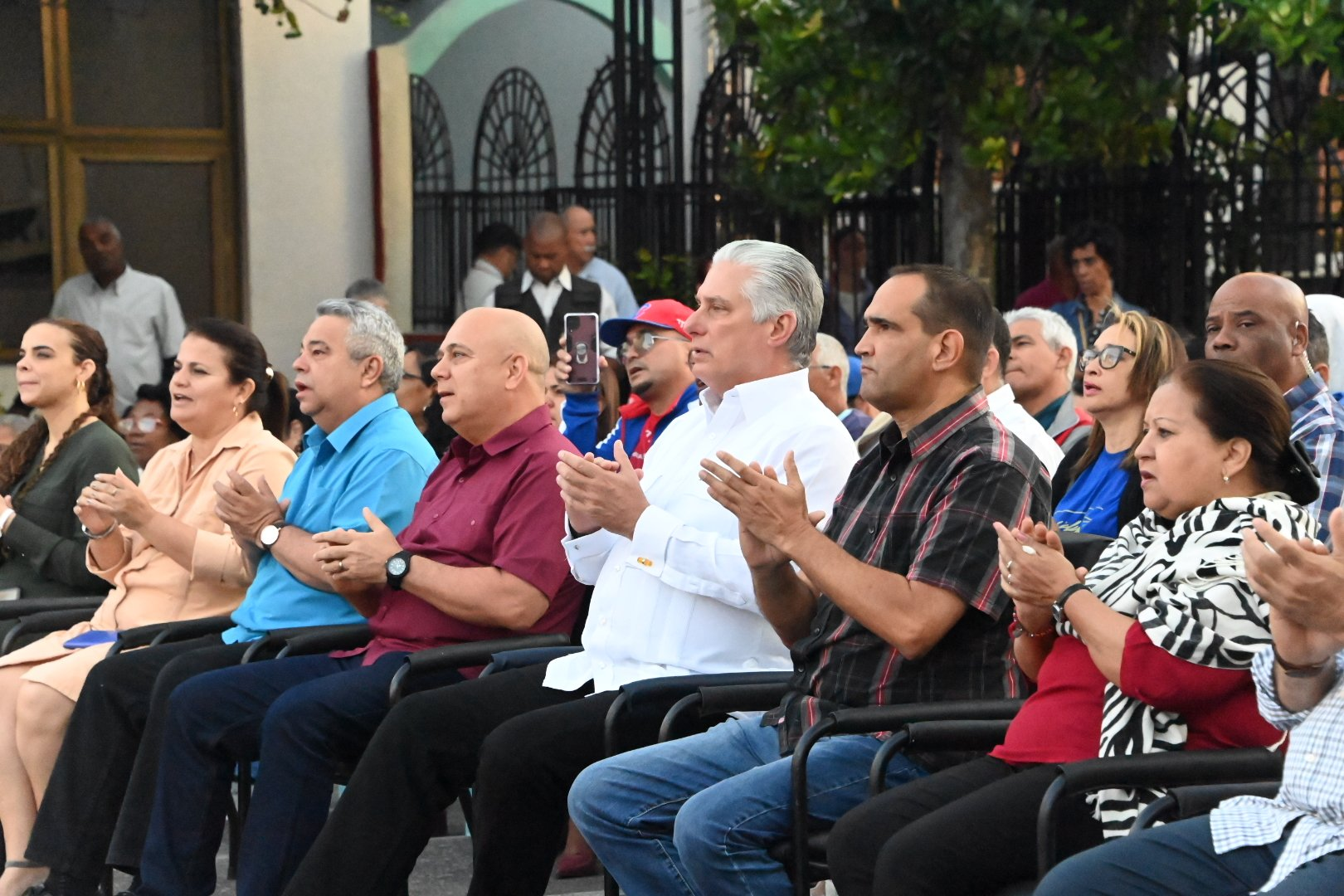   Cuban president leads commemoration of the socialist character of the Revolution (+ Post)