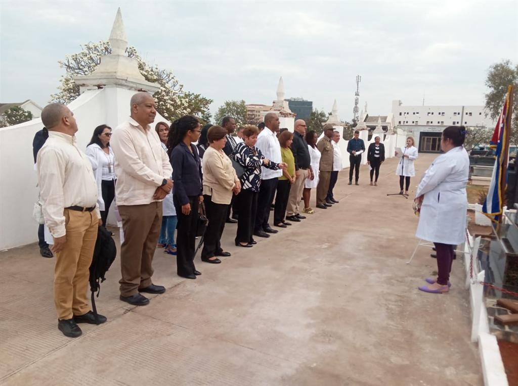 Des parlementaires cubains ont rendu hommage aux soldats tombés en Angola (+Photos)