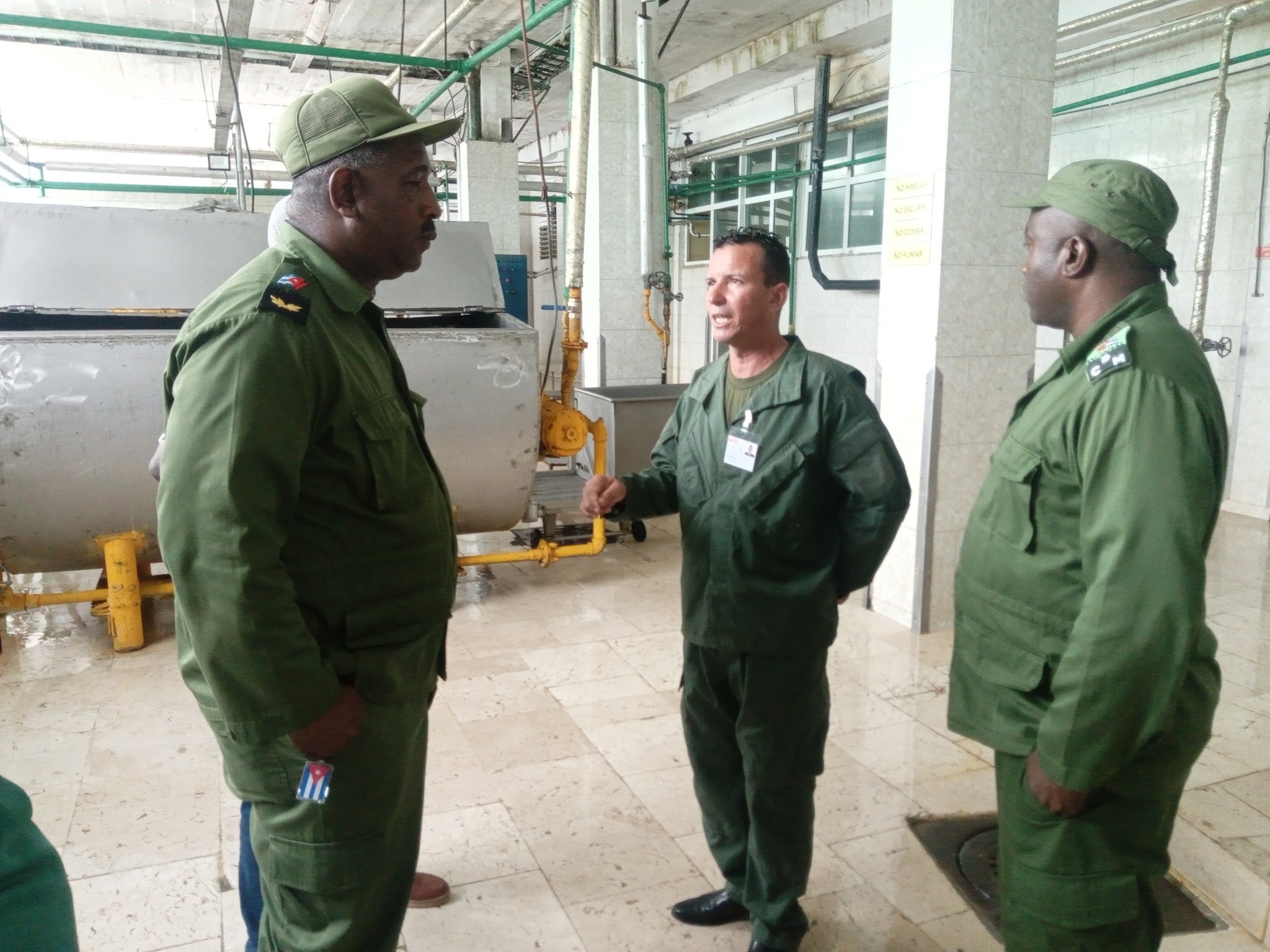 Visitan autoridades centros de producción de alimentos en Camagüey (+ Fotos)
