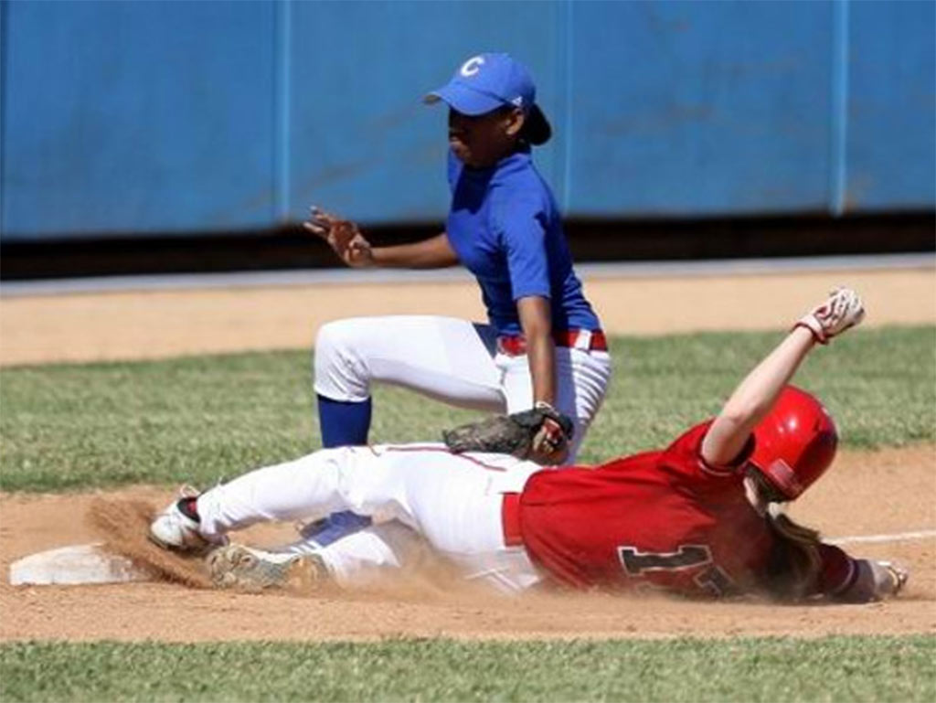Camagüey acoge torneo clasificatorio zonal femenino de béisbol