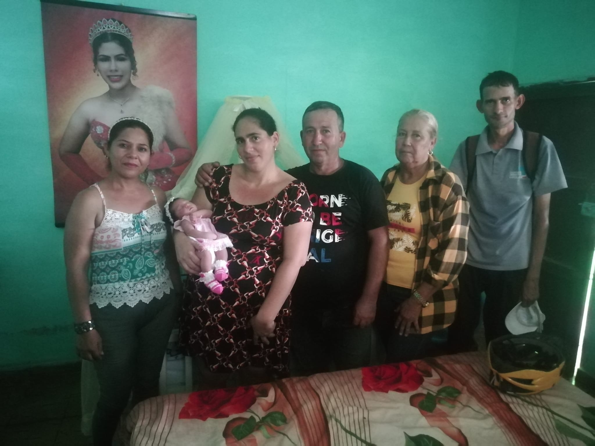 Campesinos de Camagüey entregan canastilla 17 de Mayo (+ Fotos)