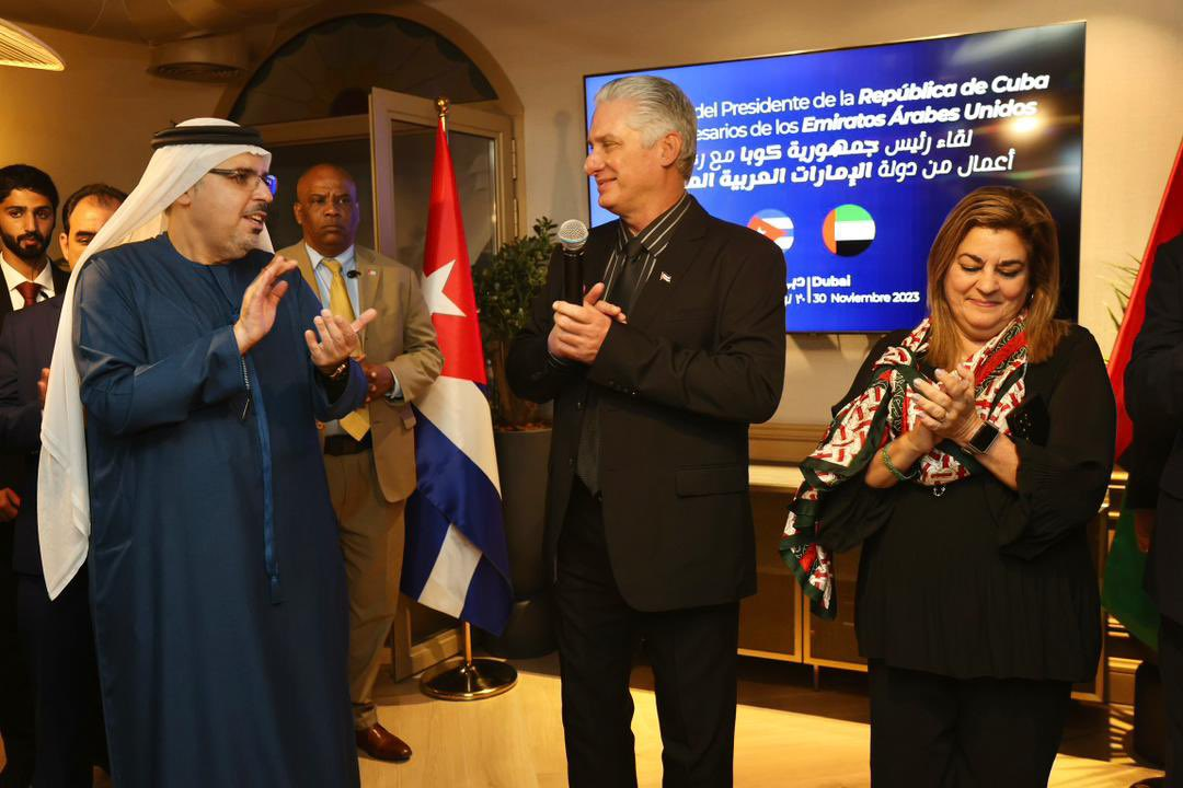 Presidente de Cuba dialoga con empresarios emiratíes (+ Fotos)