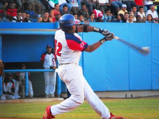     Designan a Marino Luis Márquez al frente del equipo de béisbol de Camagüey    