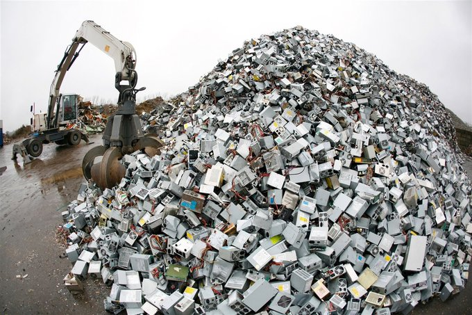 Cuban Foreign Minister warns about consequences of electronic waste