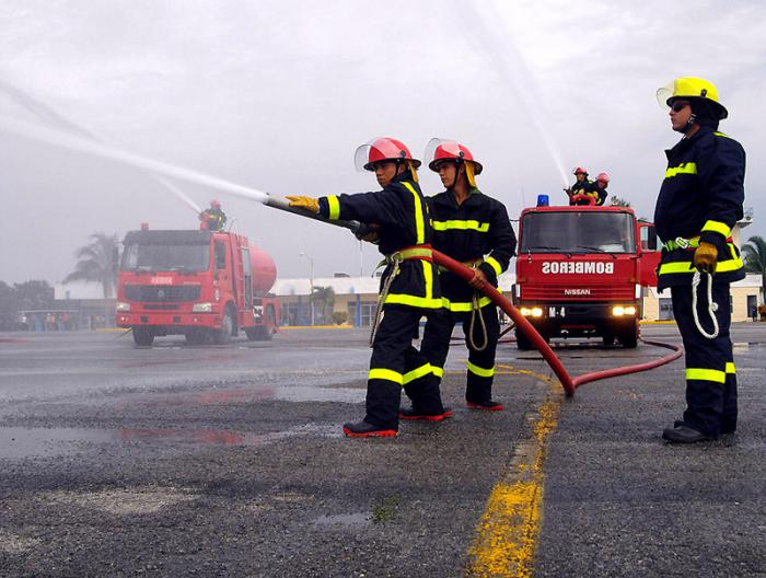 Felicitan al Cuerpo de Bomberos en su aniversario 329