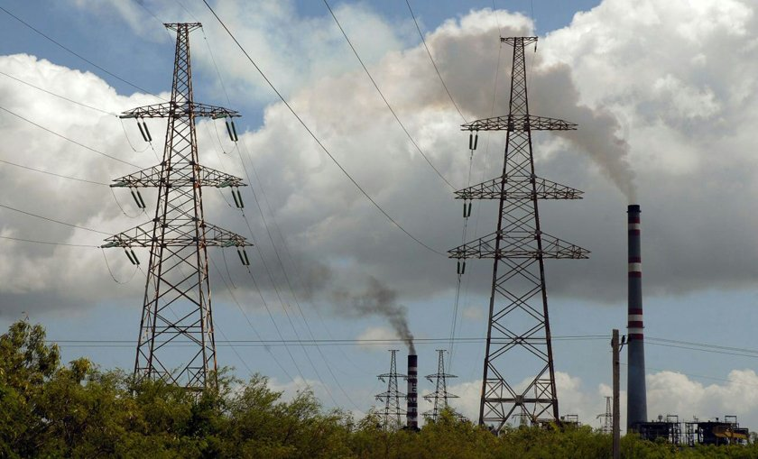 Trabajan por mejorar sistema eléctrico cubano para fin de año