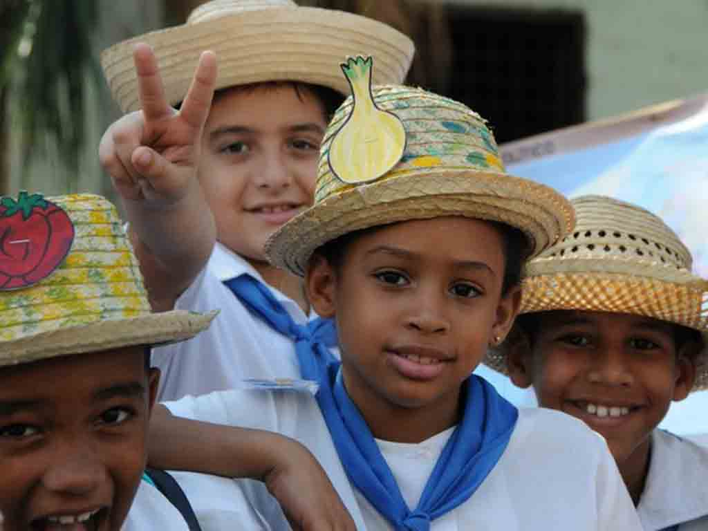 President Díaz-Canel highlights attention to children in Cuba
