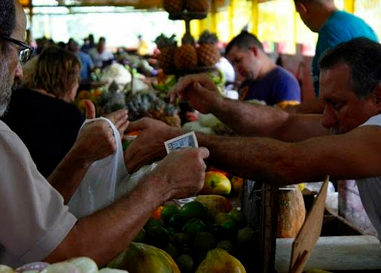 Foire commerciale, agricole et gastronomique organisée à Camagüey 