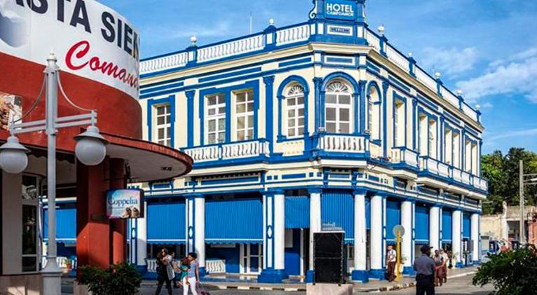 Inicia por San Cristóbal visita de Marrero Cruz a Artemisa