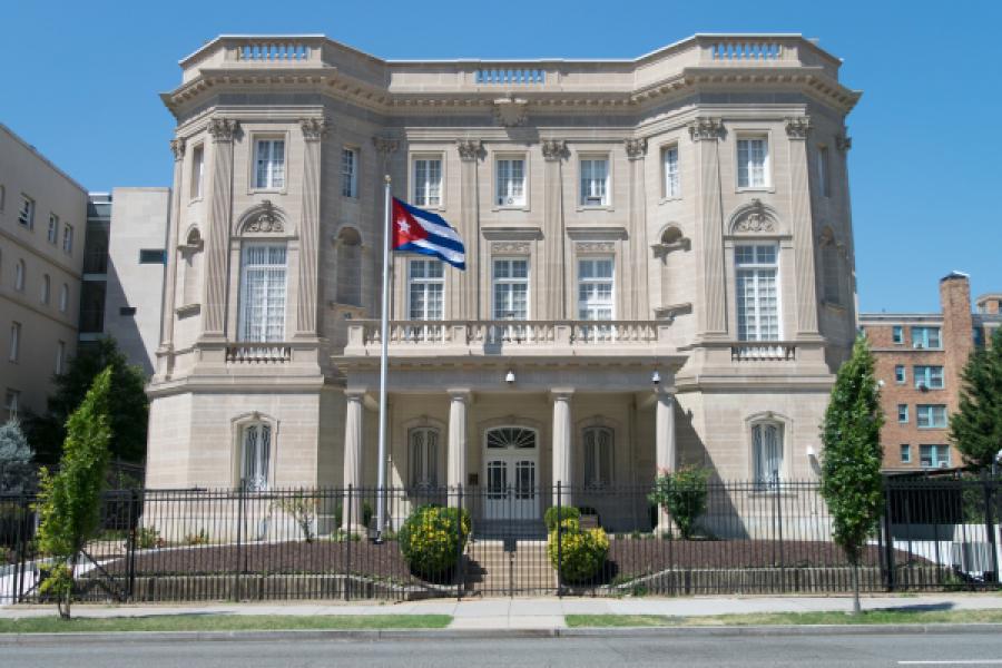 Cuba denuncia ataque terrorista contra su embajada en Washington
