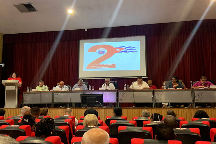 Sindicalistas debaten retos del sector alimentario en Cuba