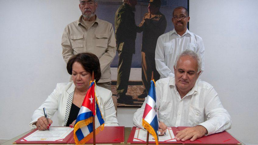 Partidos dominicano y cubano firman acuerdo de cooperación