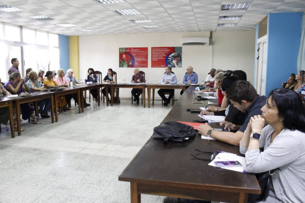 Le ministère de l'enseignement supérieur évalue la stratégie de travail de l'université de Camagüey (+ Photos) 