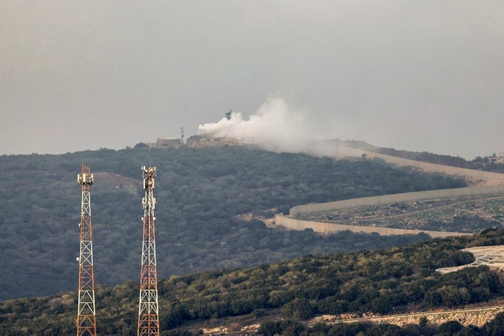 Resistencia de Líbano ataca fuerzas estacionadas en sitios israelíes