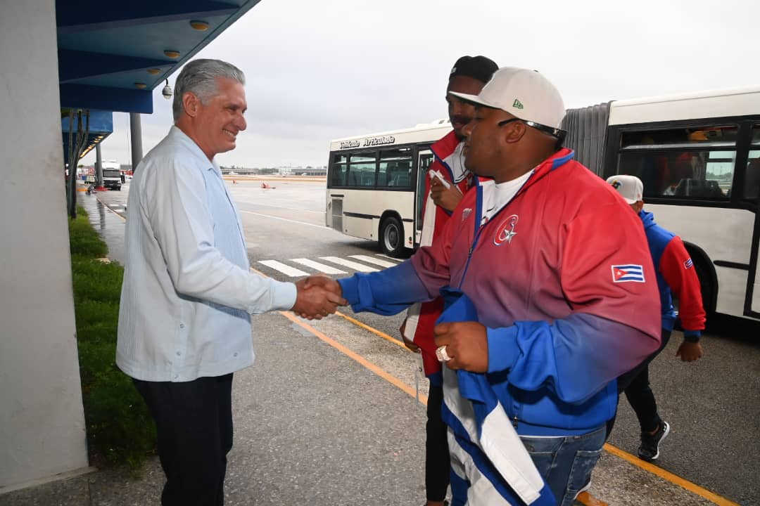 Ustedes son héroes del béisbol de Cuba, afirmó Díaz-Canel (+ Tuits)