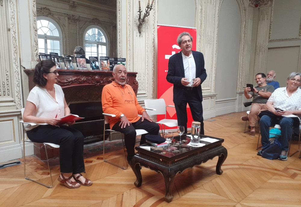 La Havane m’encourage à être écrivain, affirme Padura