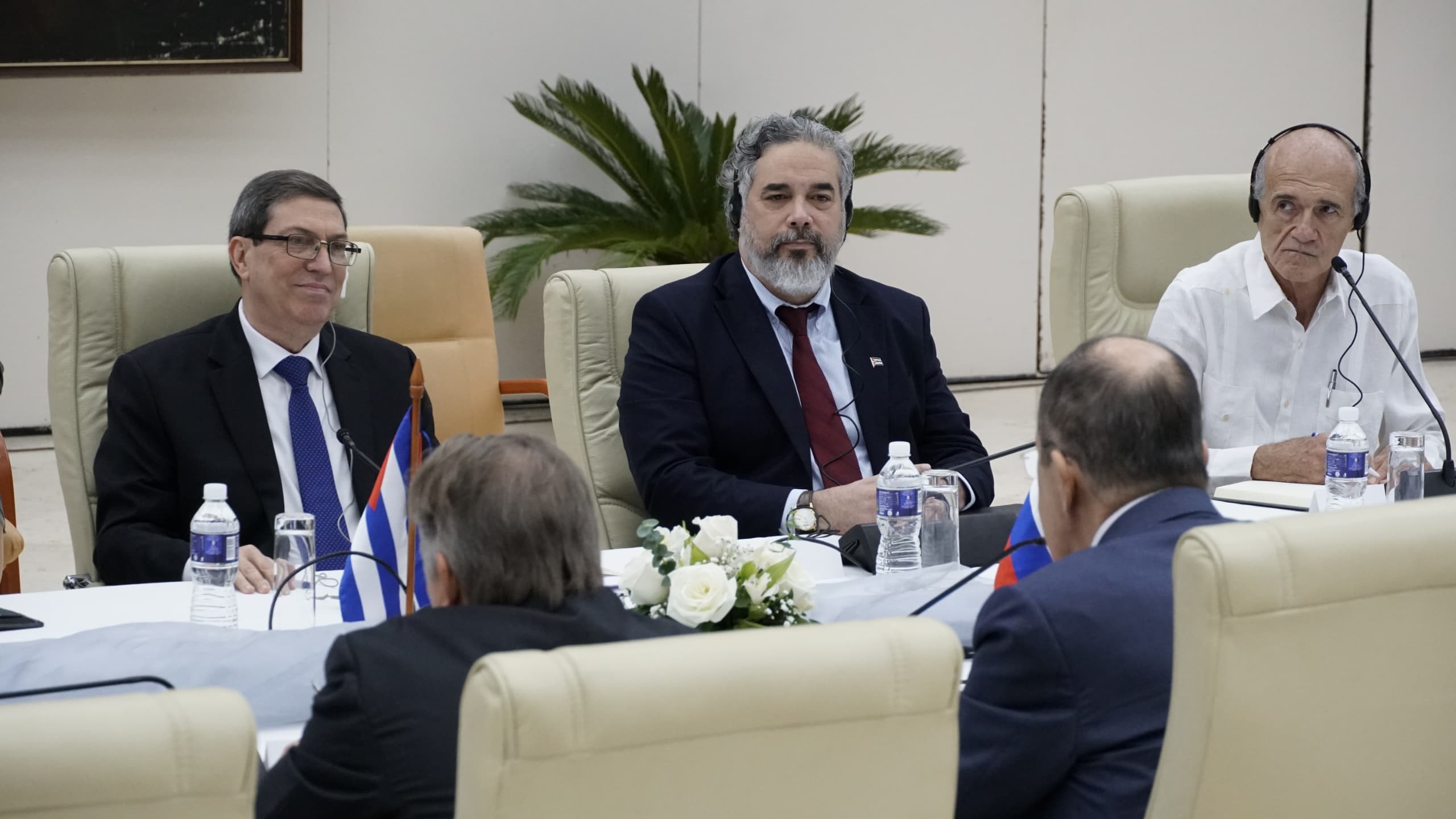 Sostienen conversaciones oficiales Cancilleres de Cuba y Rusia