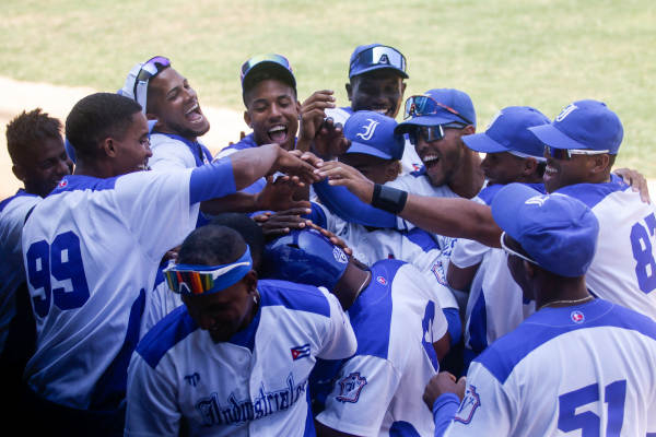 Industriales team for the Cuban baseball final