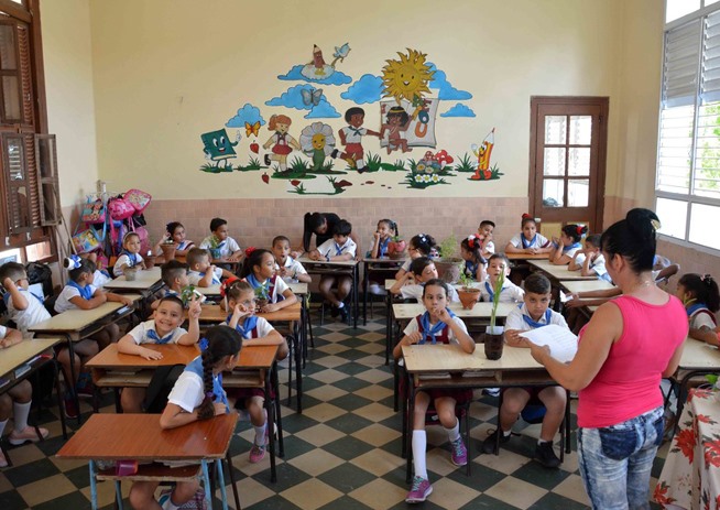  Couverture des enseignants au sujet des préparatifs de la nouvelle année scolaire à Camagüey (+ Photos)