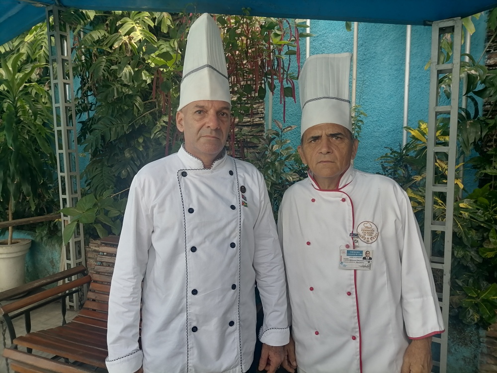 Rolando et Aramis, artistes de la cuisine de Camagüey