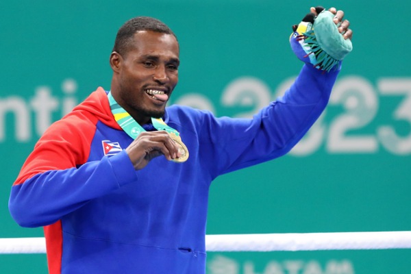 Santiago 2023 boxers arrive in their homeland