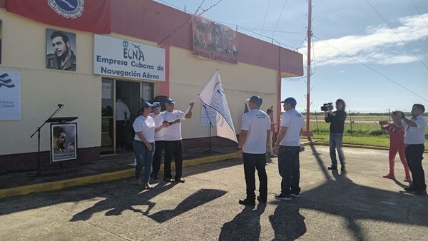 Camagüey’s delegation to the Second National Conference of Cuban transporters bannered