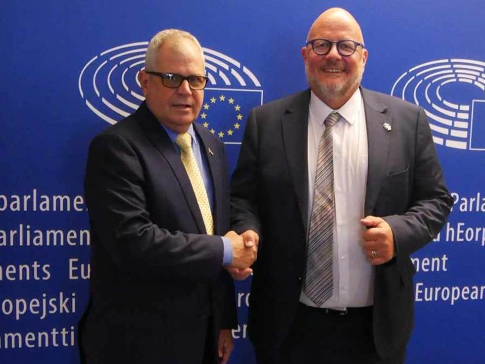Estrecha Cuba vínculos en el Parlamento Europeo