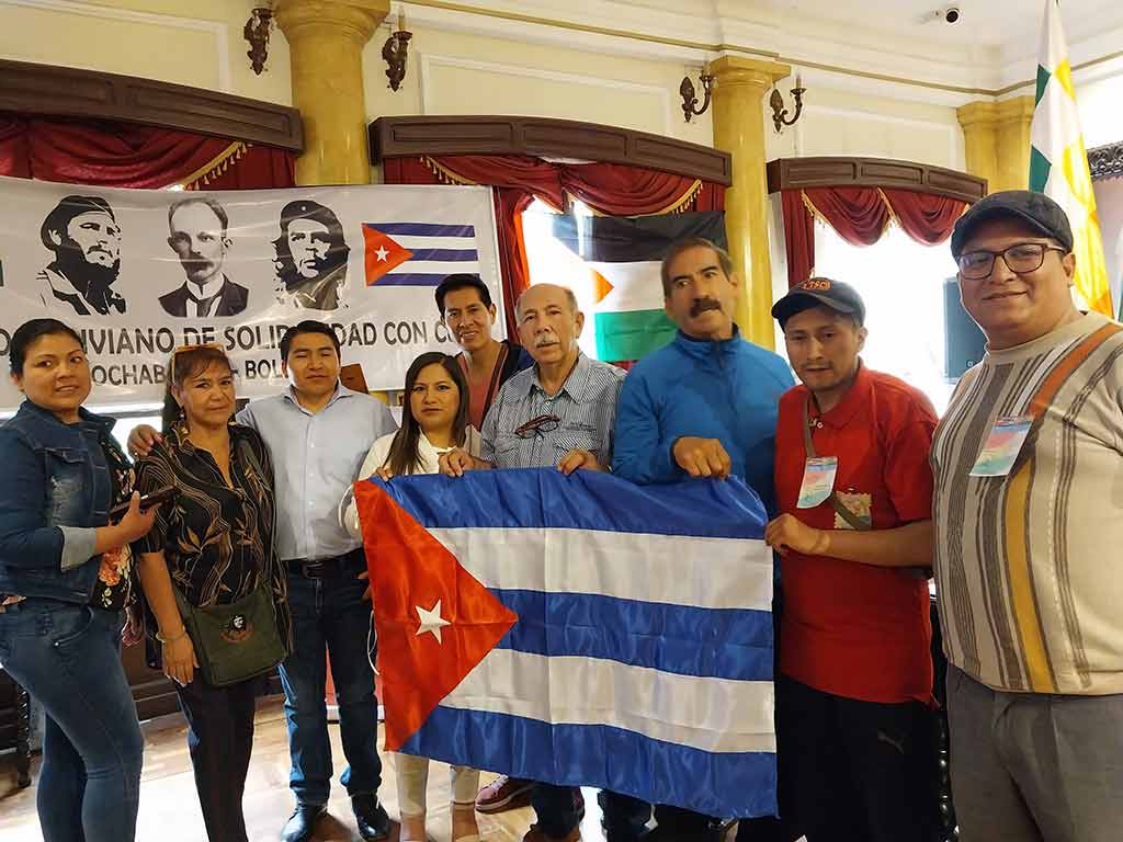 Movimiento solidario con Cuba en Bolivia dedicó homenaje a Fidel (+Fotos)