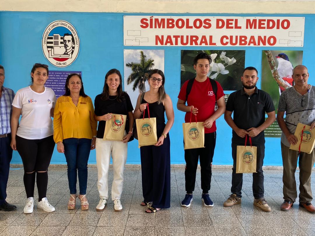 Contingents of educators as flag bearers at the University of Camagüey (+ Photos)