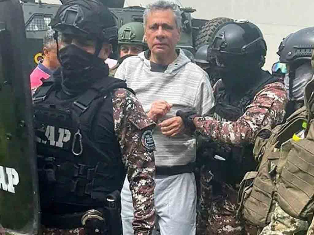 Exvicepresidente Glas sería trasladado a hospital militar en Ecuador