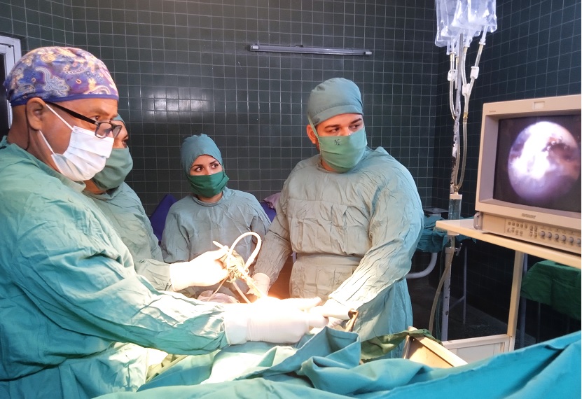 Camagüey realiza con éxito procedimiento quirúrgico para trauma de cadera en resorte (+ Fotos)