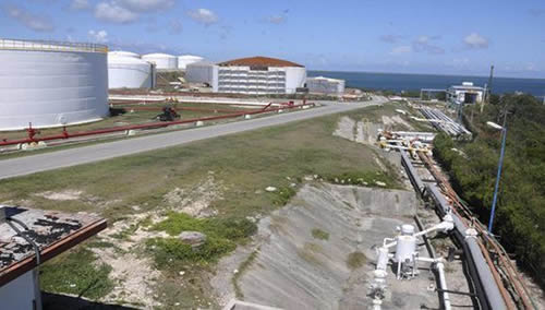 Reparación capital de tanques de combustible en la Base Terminal Marítima de Nuevitas