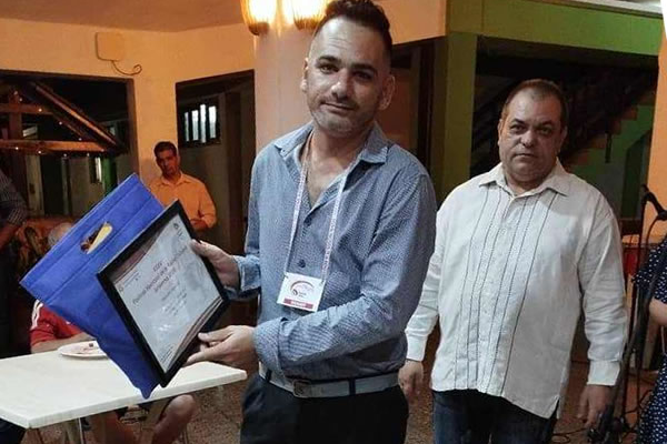 Dirección y teclado se unen para la magia radial (+ Fotos)