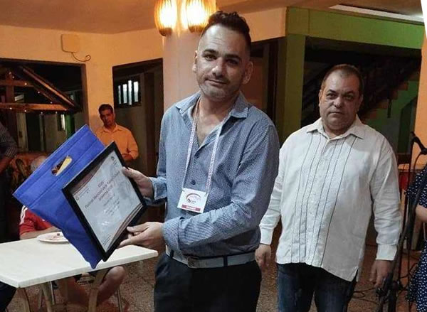 Dirección y teclado se unen para la magia radial (+ Fotos)