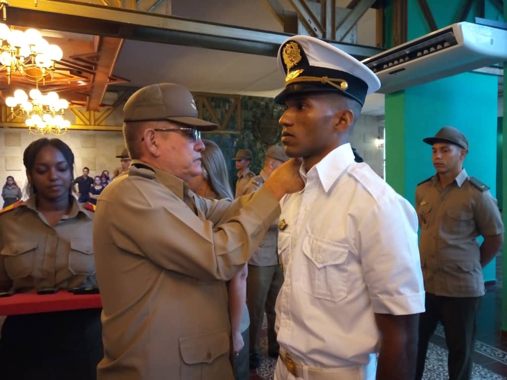 Ascienden a grado inmediato superior a oficiales camagüeyanos