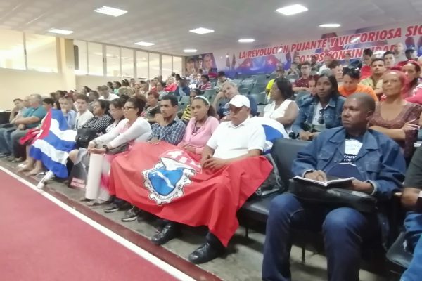 Trabajar por Camagüey y la Revolución cubana