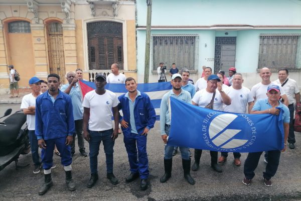 La solidaridad de los telecomunicadores camagüeyanos camino al Occidente del país (+ Fotos)