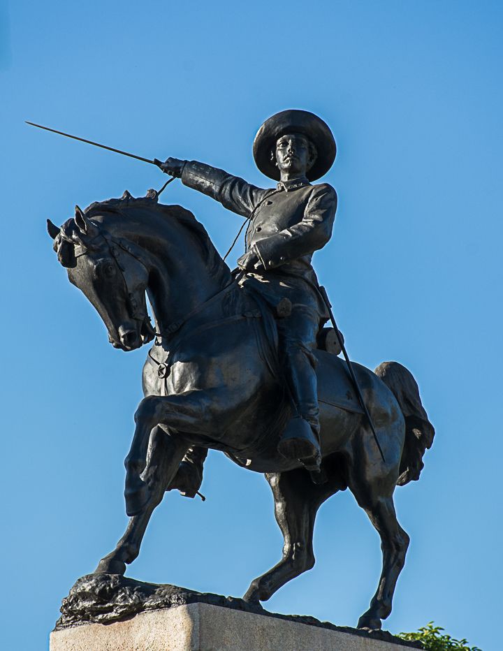 Era como si por donde los hombres tienen corazón tuviera él estrella (+ Fotos)